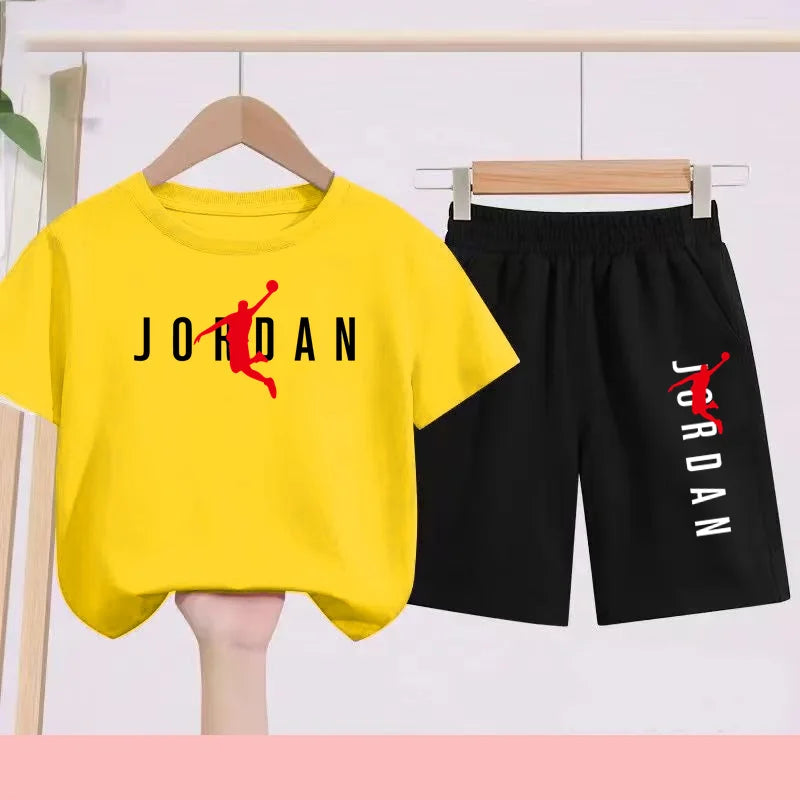 The Children's Summer Black and White One-piece Dress and Shorts Set Is Suitable for Those Aged 3 To12with Letter Patterns on It
