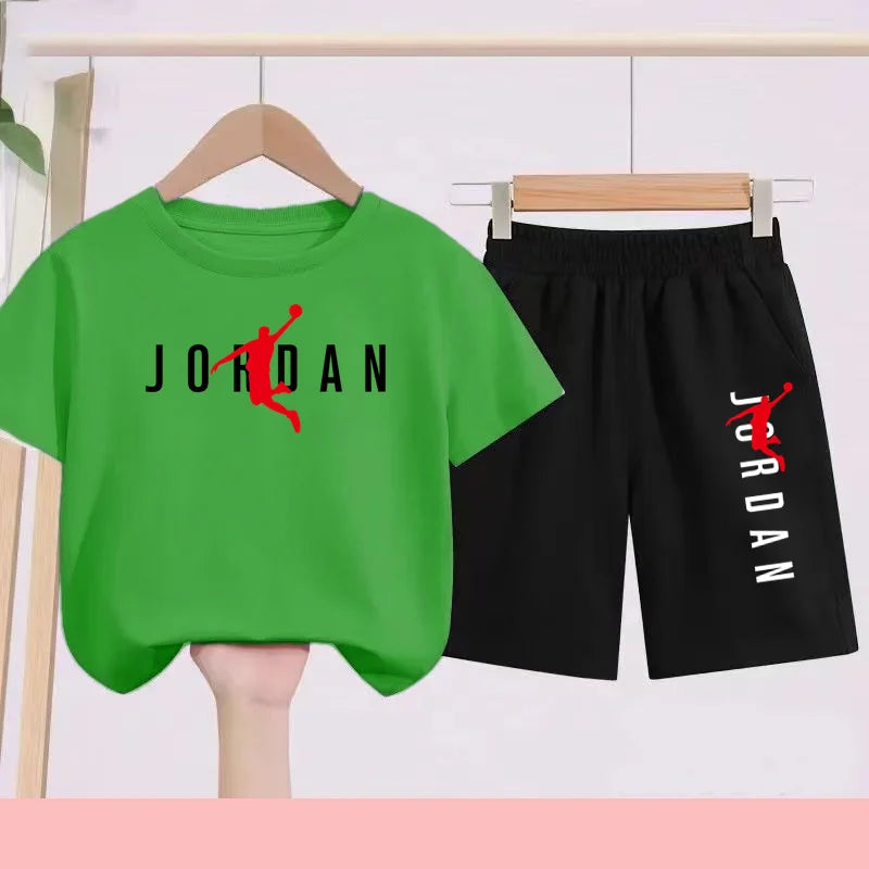 The Children's Summer Black and White One-piece Dress and Shorts Set Is Suitable for Those Aged 3 To12with Letter Patterns on It